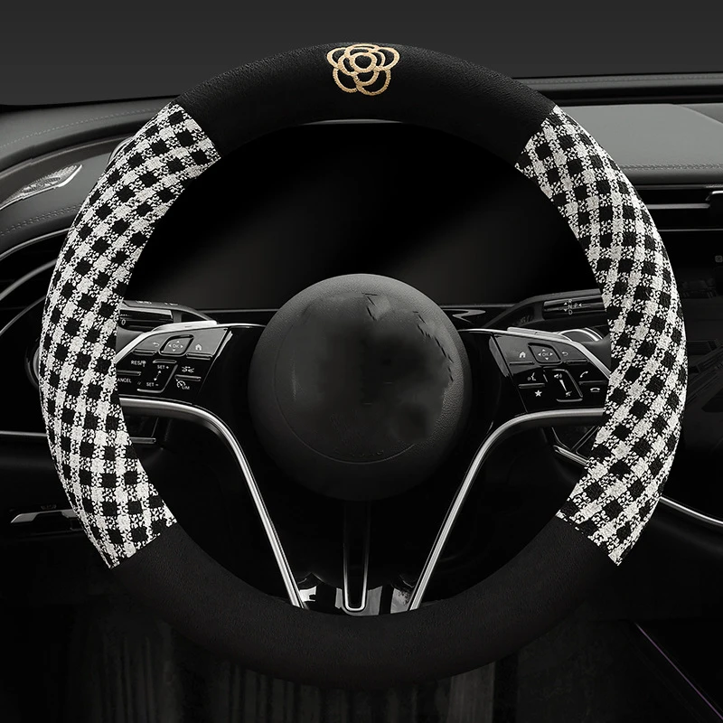 38cm Winter plush steering wheel cover high-fashion edge Car steering wheel handle cover Keep warm in winter Automotive Interior