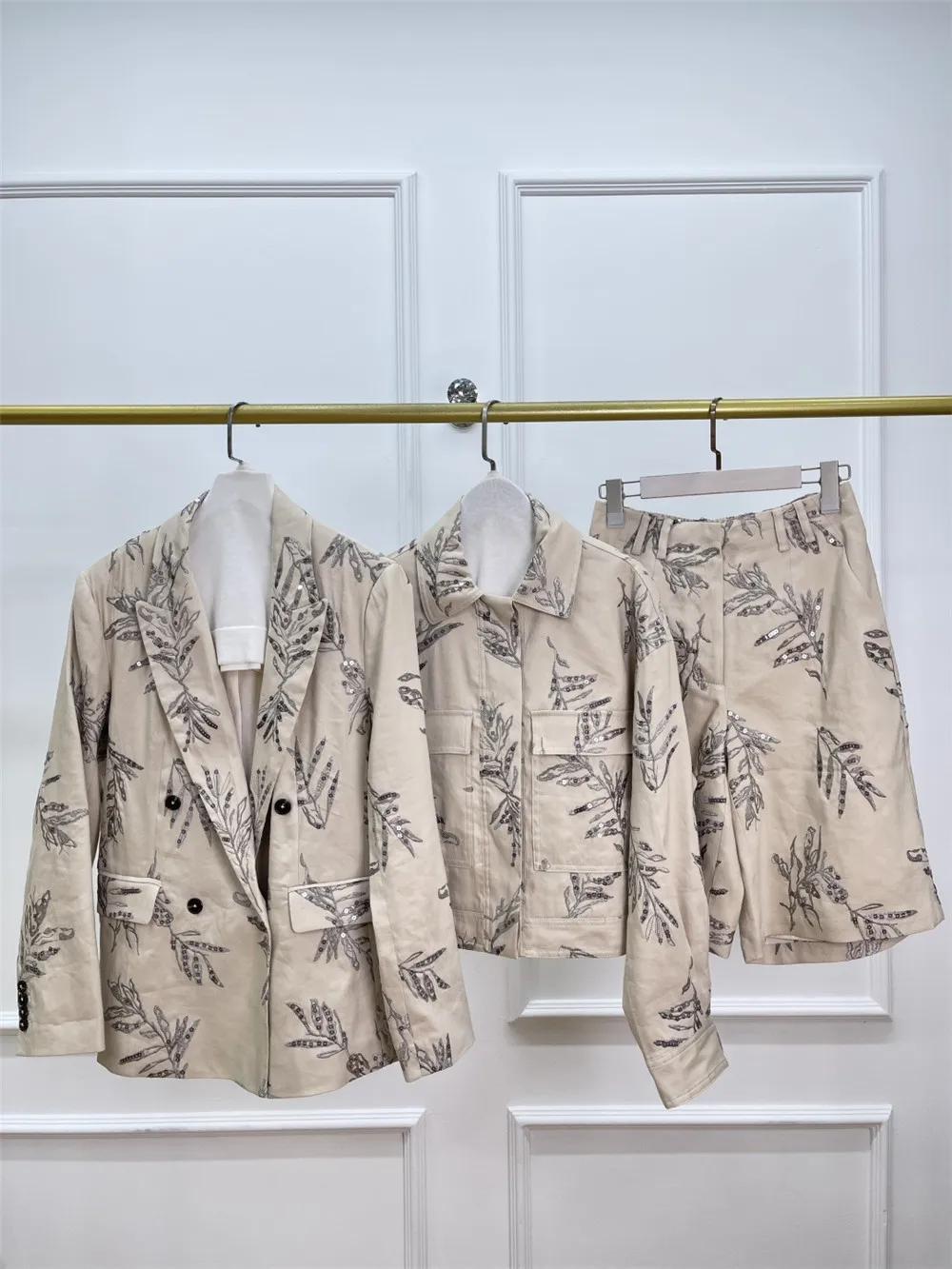 

Women's Shorts Suit Sequins Blazers Jacket + Lapel Short jacket+High Waist Shorts Embroidered Sequined 2 Piece Set