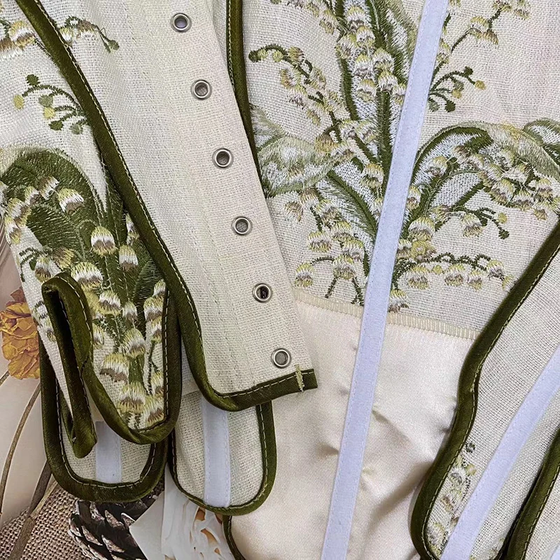 

Lily of The Valley Embroidered Green Corset Straps Designer Original Sexy Corselet High Quality Suspender Floral Bustiers