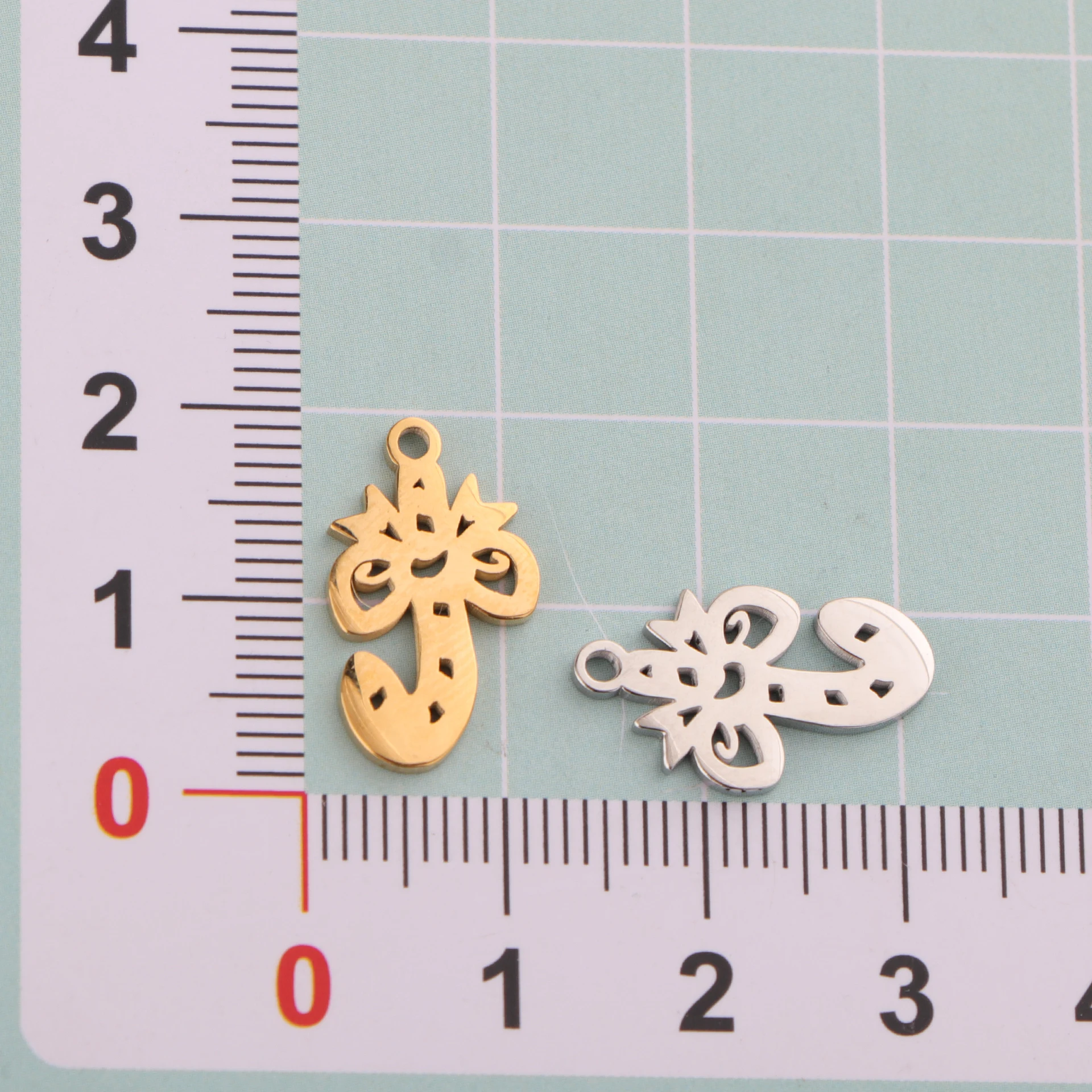 10 قطعة/الوحدة مرآة مصقولة الفولاذ المقاوم للصدأ عيد الميلاد موضوع السحر ندفة الثلج جارلاند جرس الجوارب قبعة المعلقات DIY بها بنفسك صنع المجوهرات