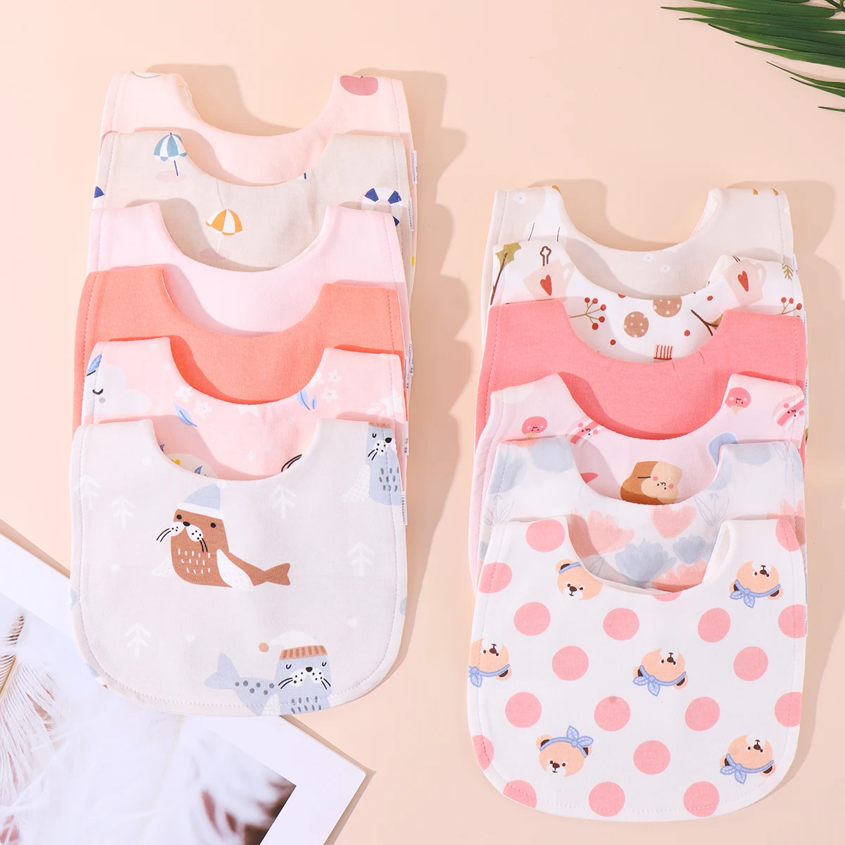 Random 3pcs Baby Bibs Burp Cloths Bibs Soft Cotton Adjustable Bib U Shape Newborn Feeding Bibs Infants Saliva Towel