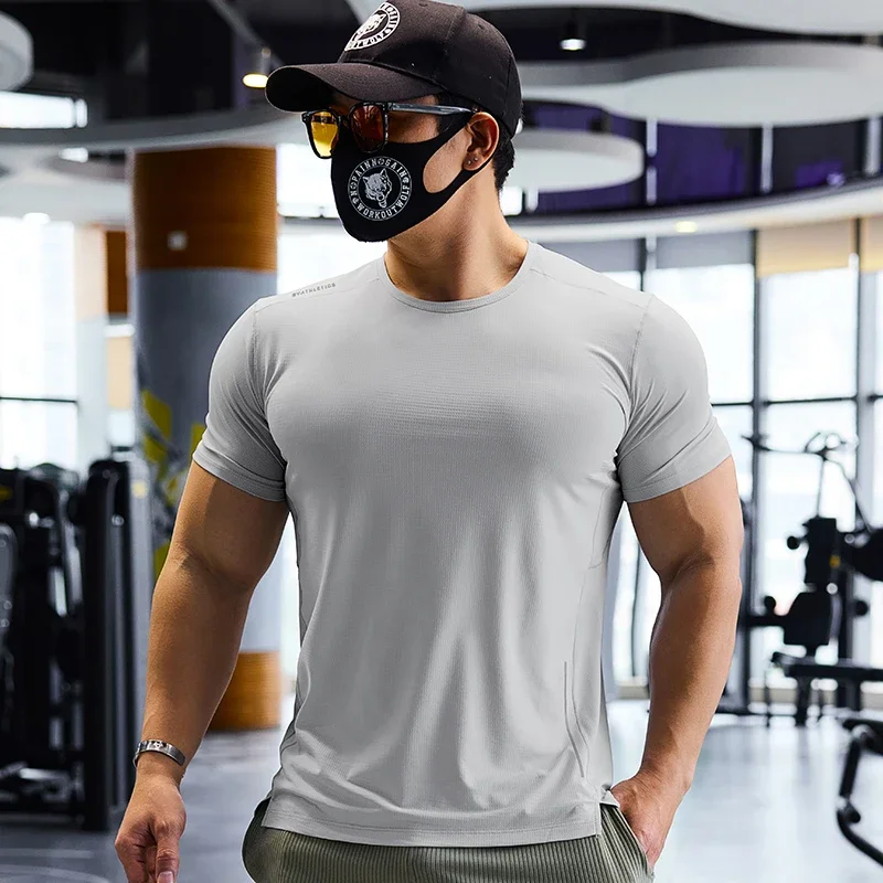 Men Sports T-shirt Dry Fit Short Sleeve Tops Running Compression Sweatshirt Yoga Top Jogging Workout Clothes Rashguard