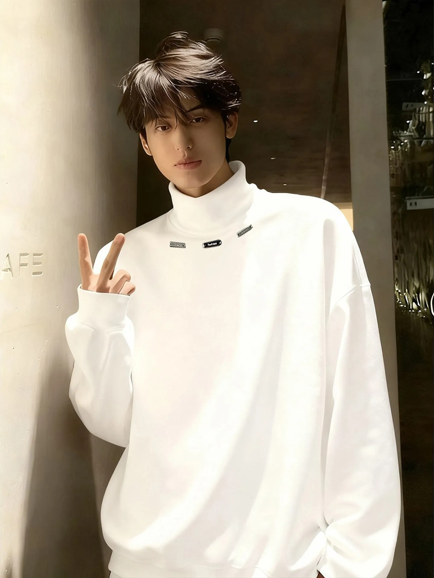 Loose Long Sleeve Sweatshirt Half High Collar Men's Casual Fashionable German Velvet Inner Wear Top for Autumn in White