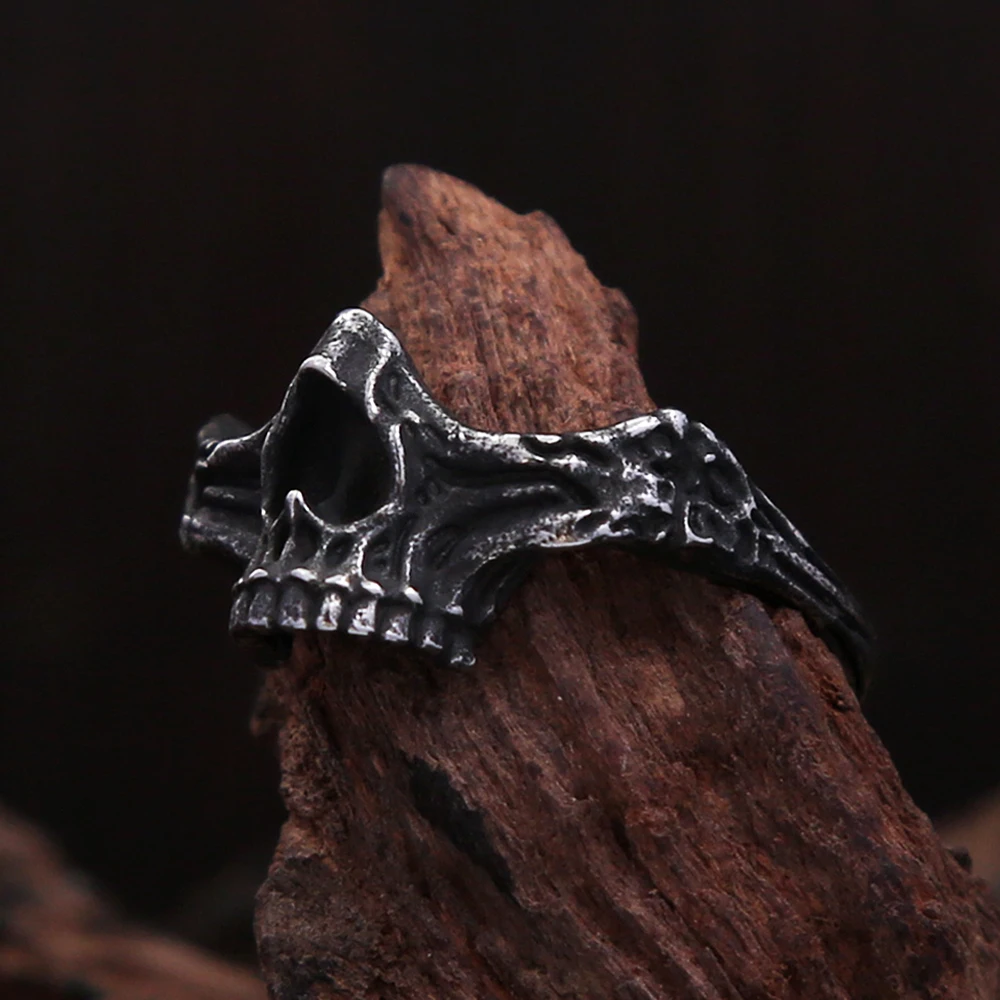 Einzigartige Vintage 316l Edelstahl schwarze Schädel ringe für Männer Frauen Punkrock Skelett Ring spezielle Party Schmuck Geschenk Großhandel