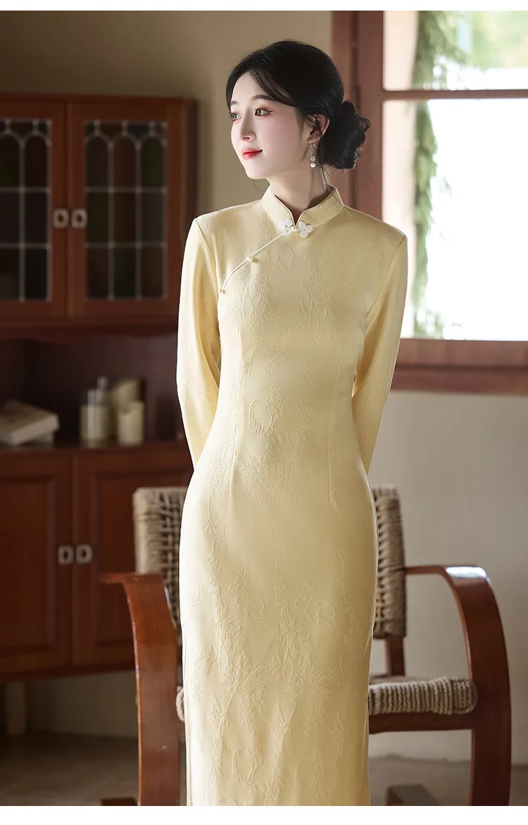 

Желтый национальный стиль, новый китайский стиль, Cheongsam с длинными рукавами, 2026, новое женское платье в стиле ретро с затянутой талией