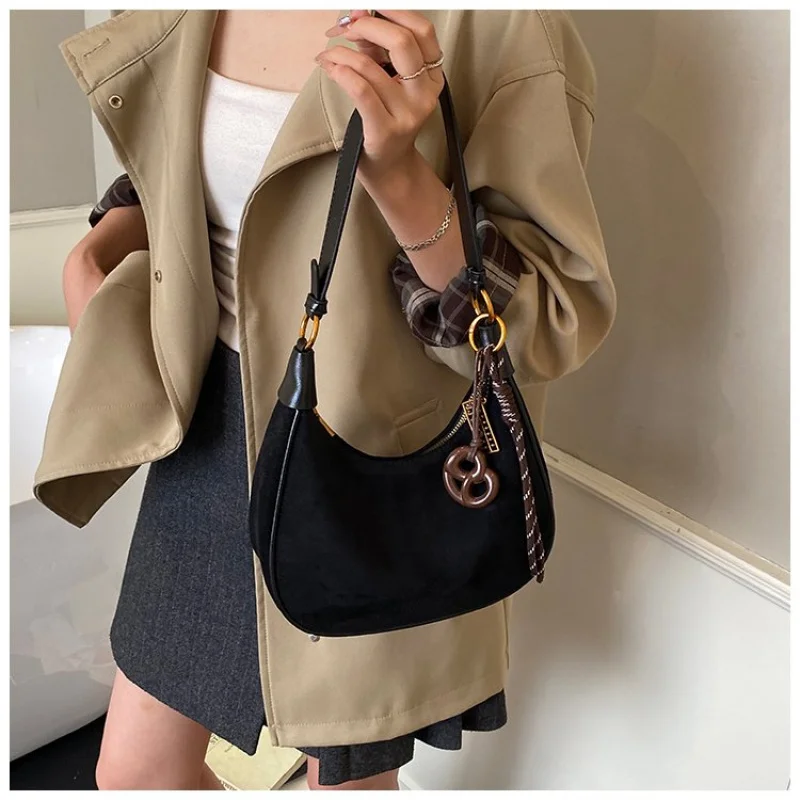 

High-End Women's Messenger Bag Crafted From Faux Leather Boasting Iceland Casual Vintage Spacious Daily Style