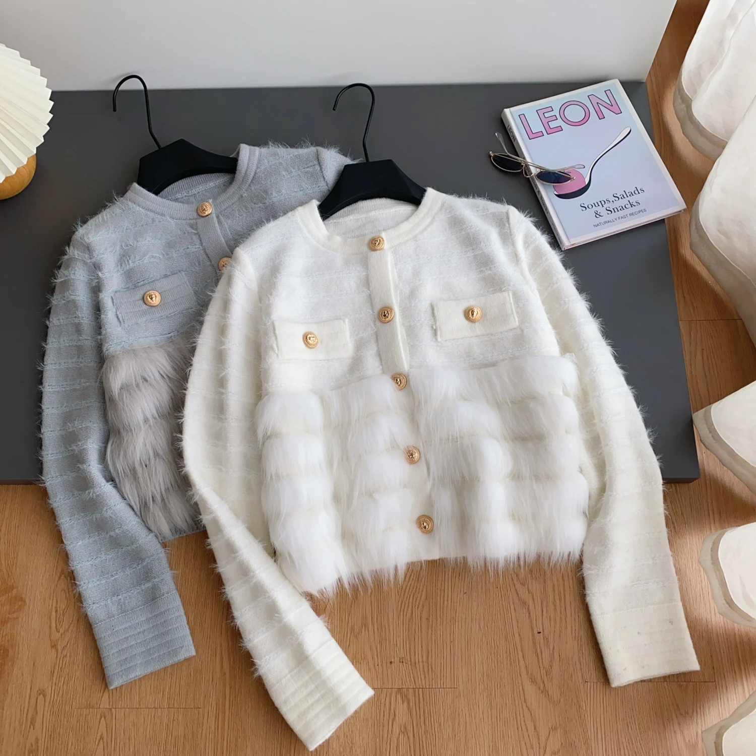 Chic Women Exquisite Knitted Cardigan Sweater Winter Feather Splicing Design High-grade Temperament Light Luxury Tops