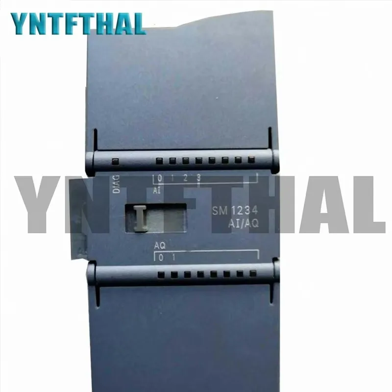 

Новый оригинальный 6ES7232-4HD32-0XB0 S7-1200 SM1232 аналоговый выходной модуль 6ES72324HD320XB0 спот
