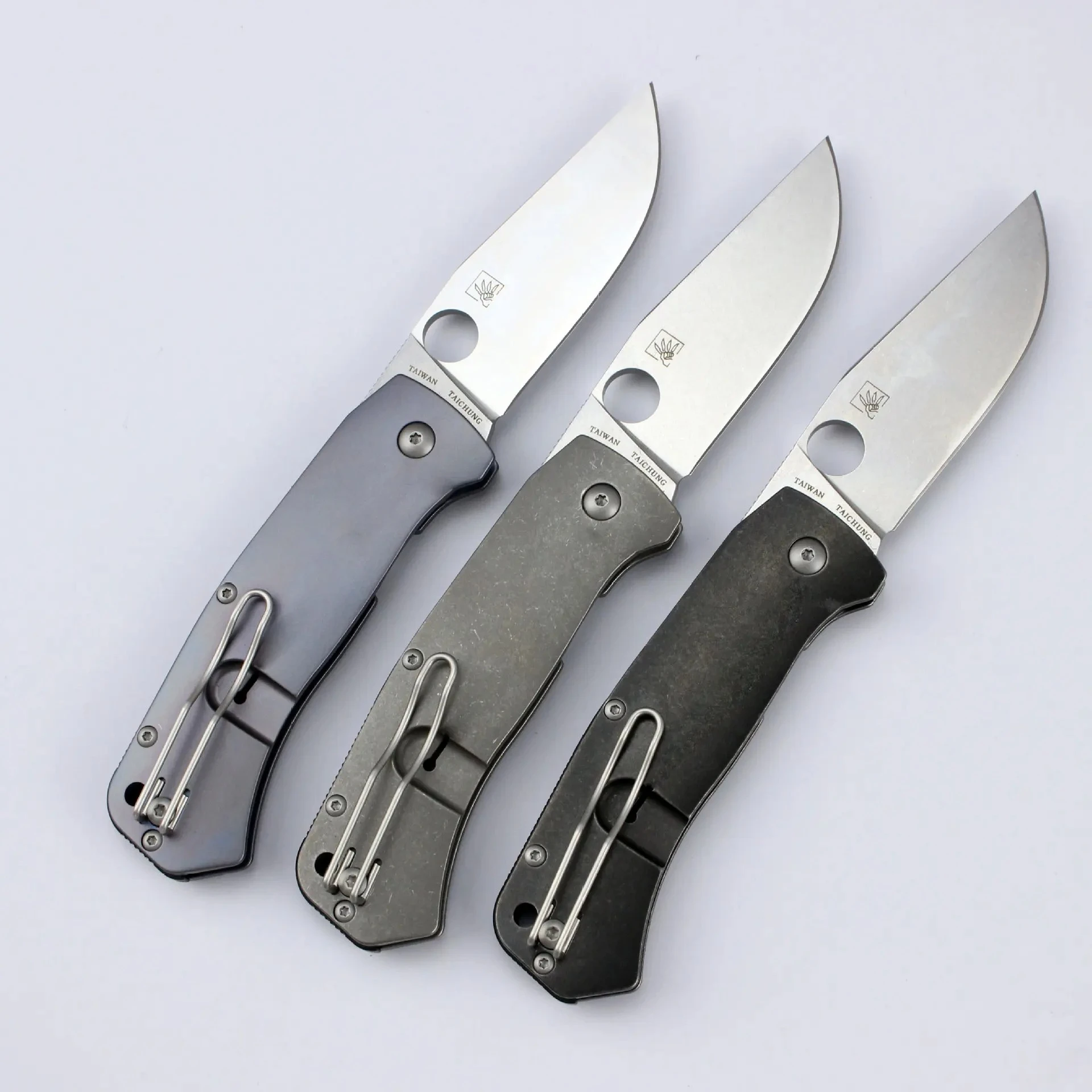 

Outdoor folding knife C186TI high hardness portable pocket EDC bearing folding knife