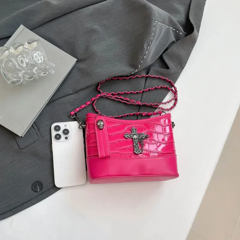 حقيبة نسائية جديدة متعددة الاستخدامات لعام 2025 بكتف ومتقاطعة مع نمط ماسي عالي الجودة