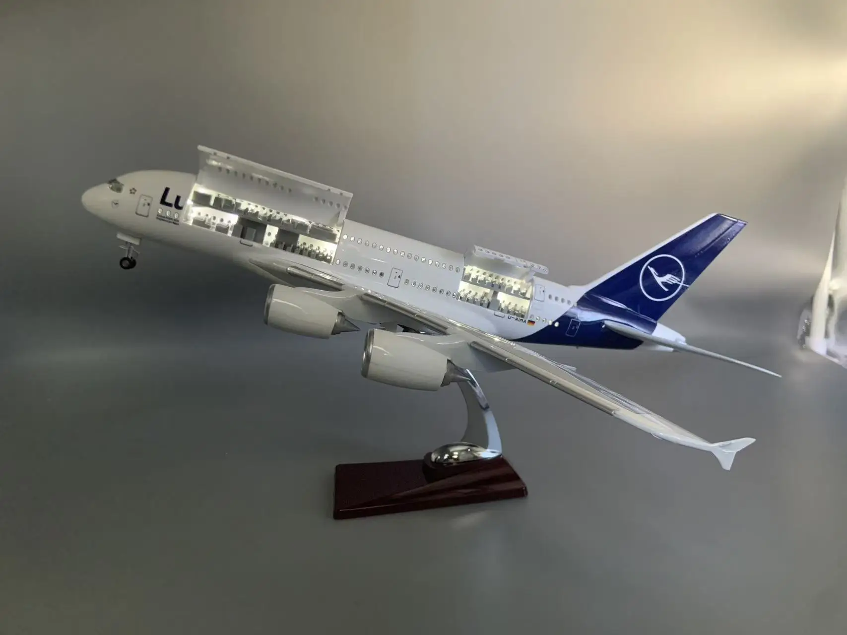 46cm A380 Lufthansa Double Door Entrance Plane Home Collectible Resin Aircraft Model With Light Wheels 1/160 Scale