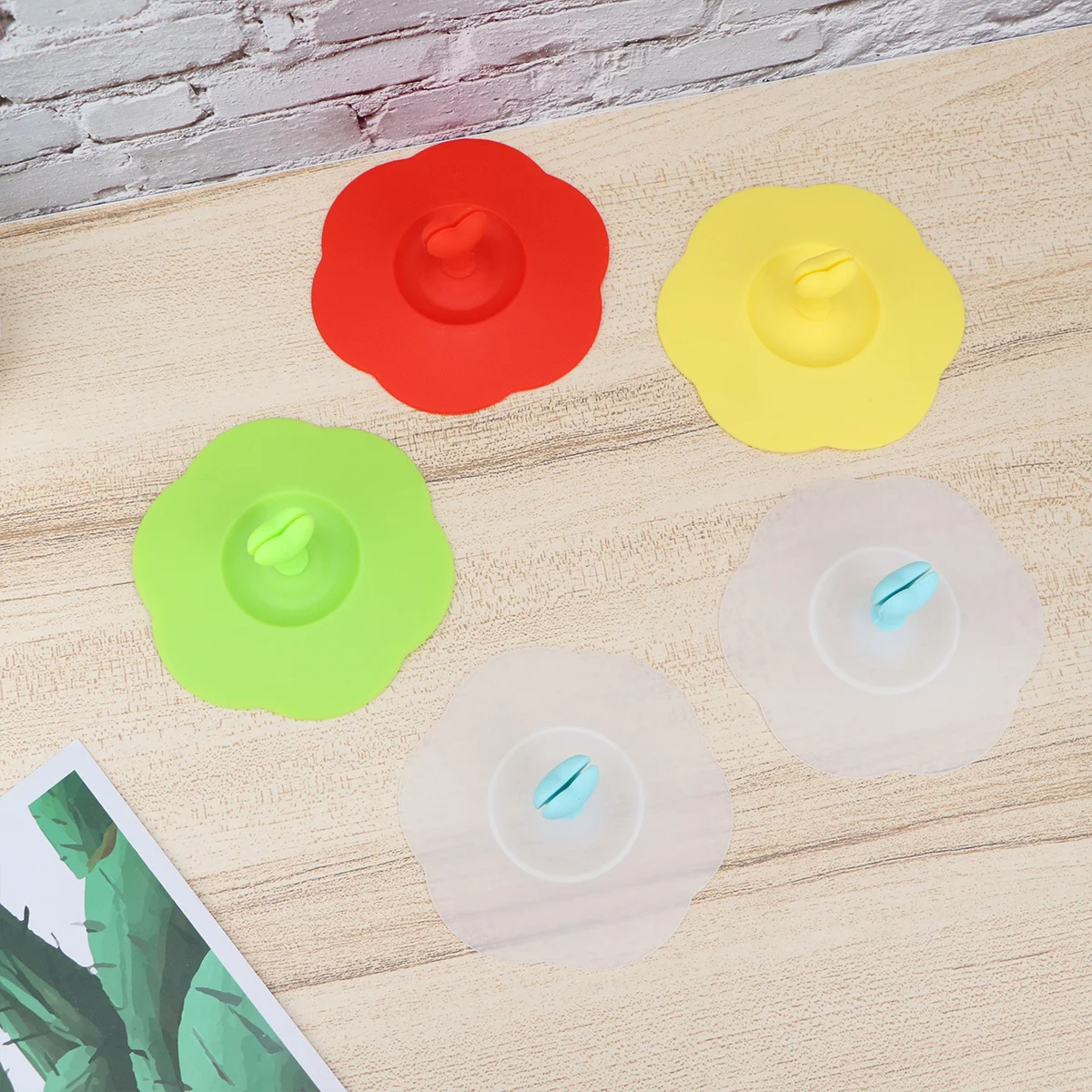 

5Pcs Silicone Cup Lids Heart Plum Blossom Design Food Grade Reusable Sealing Covers for Mug Cup Lid Cover Warm Drink Fresh Home