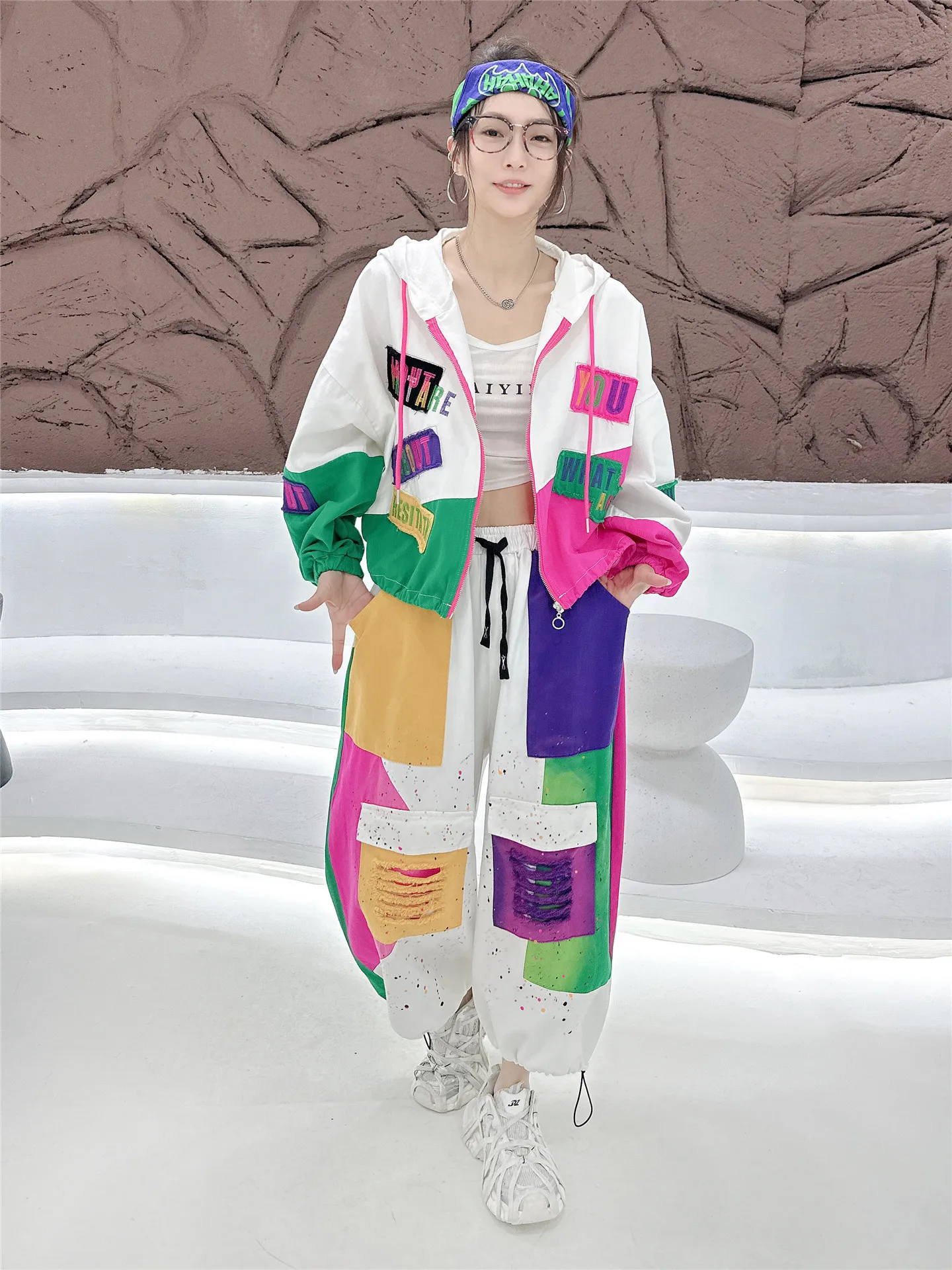 Streetwear Hip-hop Style Colorblock Patch Letters Embroidery Hooded Cotton Jacket + Elastic Waist Hole Casual Harem Pants Suits