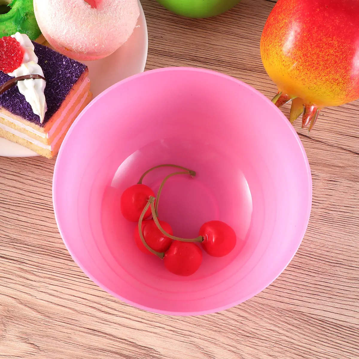 6Pcs Plastic Bowls Set Medium Round Serving Bowls 3 Colors 2 Per Color Unbreakable Reusable for Picnic Patio Pool Salad Popcorn