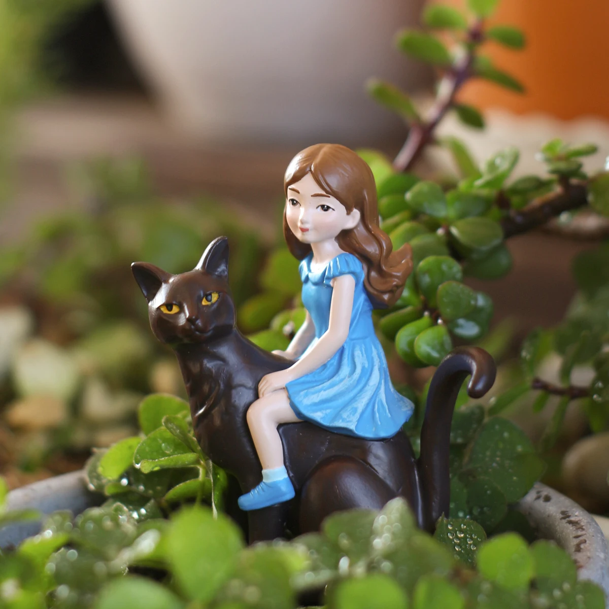 1 Girl and Black Cat, Fun Bonsai Statue, Girl Riding Cat, Creative Resin Craft