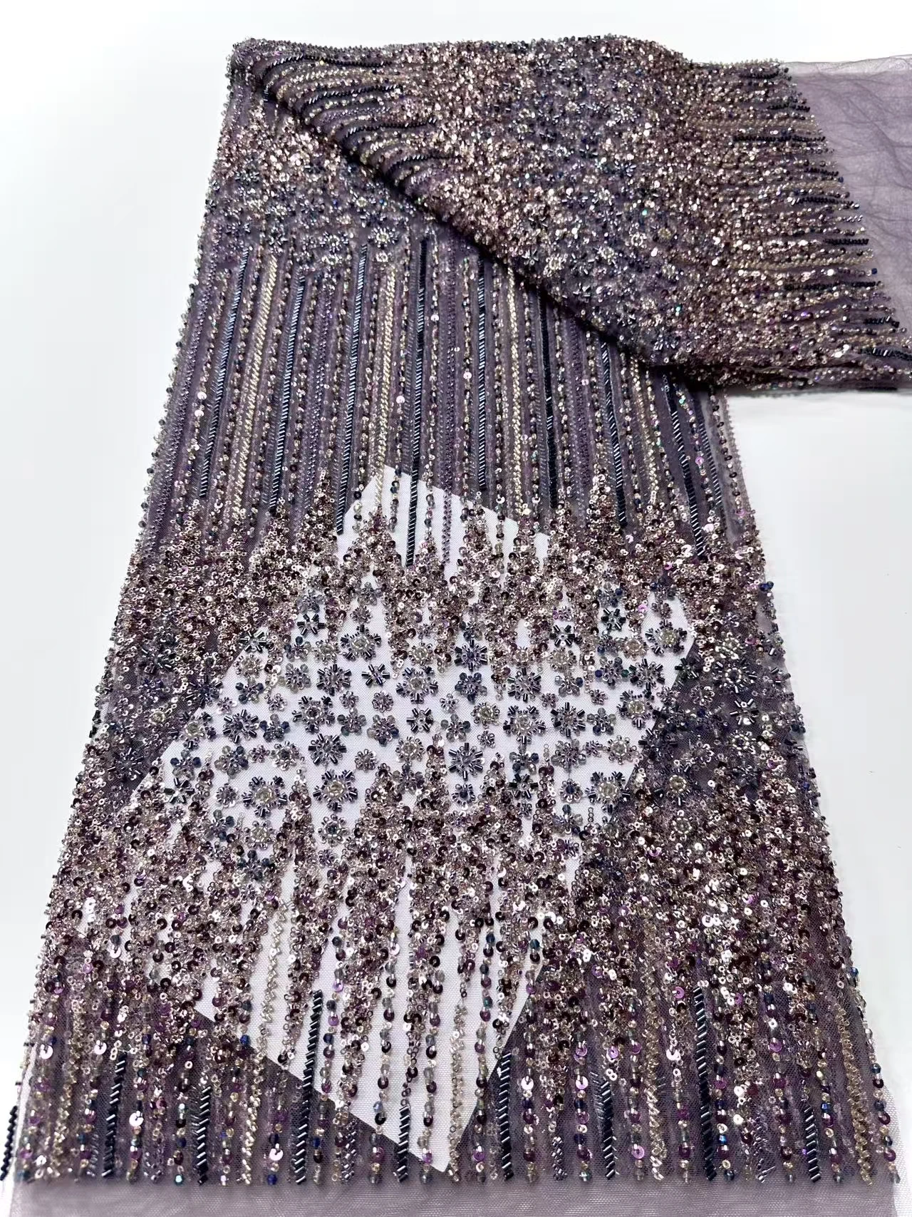 Elegant Lace Fabric Floral Embroidery Sequins Beads 2025 High Quality Tulle Nigerian Lace Fabric for Wedding Dress Sewing A1706