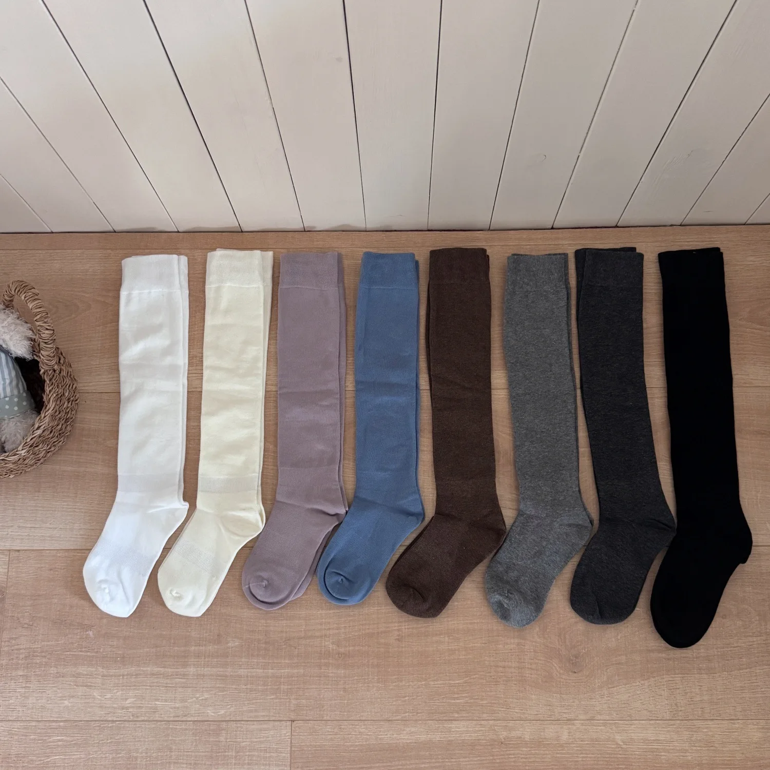 

Autumn and Winter Women Stockings College Style JK Girl Knee Socks Stockings Non-slip Japanese Solid Color Long Socks Stockings