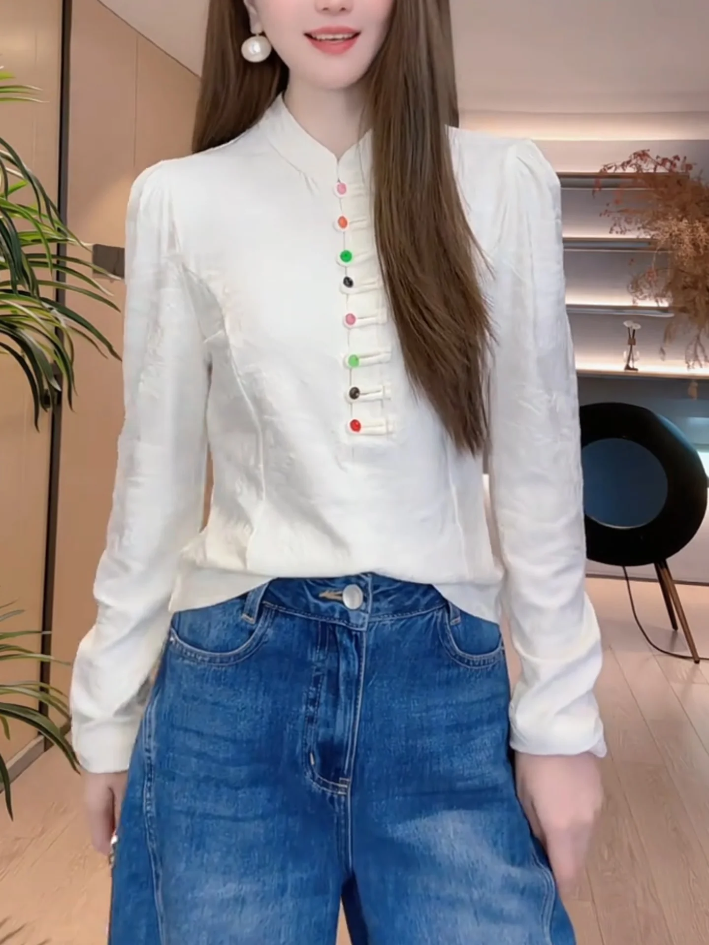

New Chinese Sle Long Sve Women's Loose Fit Top with Button Design Faionable Base irt Inner Wear White plus Size T-irt