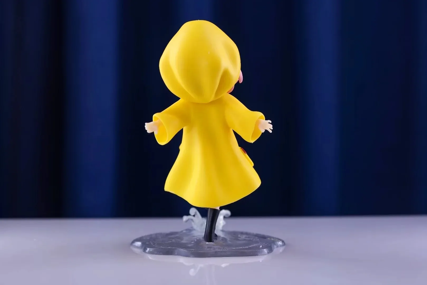 معطف واق من المطر أنيا فوجي أنيمي جاسوس بلاي هاوس سلسلة، لطيف نموذج لجسم فتاة هدية