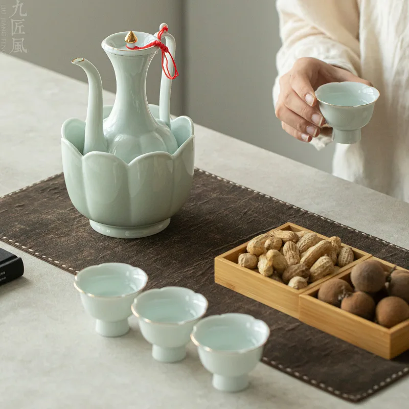 

Vintage Chinese Wine Warmer Ceramic Wine Set for Home Liquor Serving