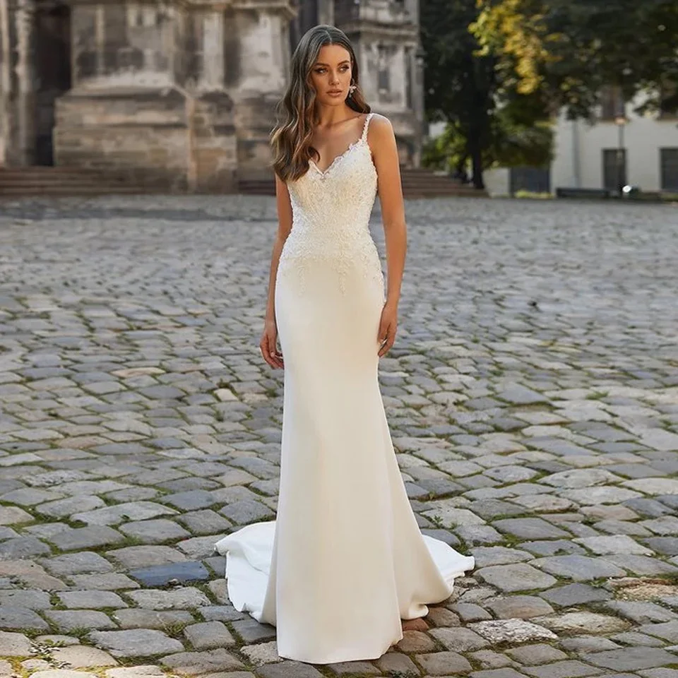 

Spaghetti Straps Mermaid Wedding Dresses 2023 V-Neck Lace Appliques Elegant Ivory Bridal Gown Custom Made Sleeveless Sweep Train