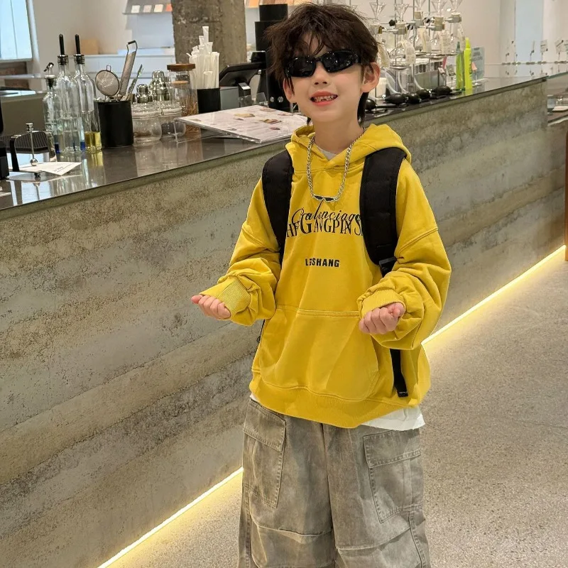 

Топы для мальчиков, осень-весна 2023, красивый крутой повседневный модный повседневный свитшот с капюшоном и длинными рукавами с буквенным принтом