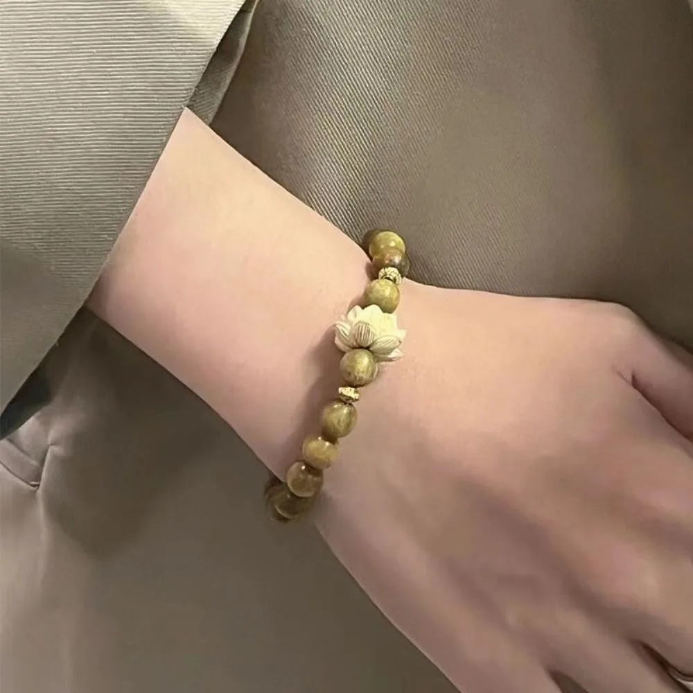 Elastic Flower Sandalwood Bangle Handwoven Jewelry Wood Beaded Strand Bracelets Flower Hand Chain view 3
