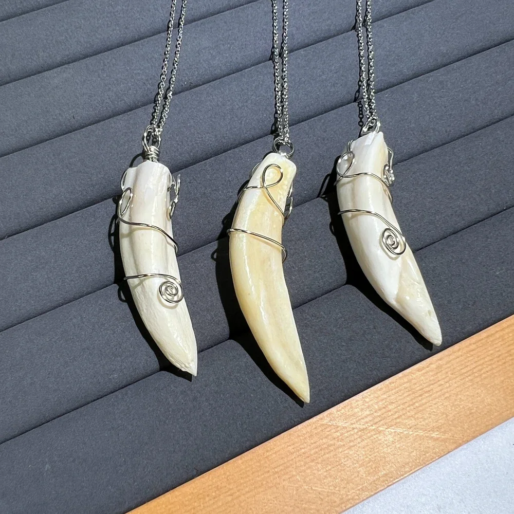 Collar de dientes de lobo hecho a mano, collar de dientes de lobo occidental bohemio para mujeres y hombres, collar ajustable chapado en oro blanco de 18