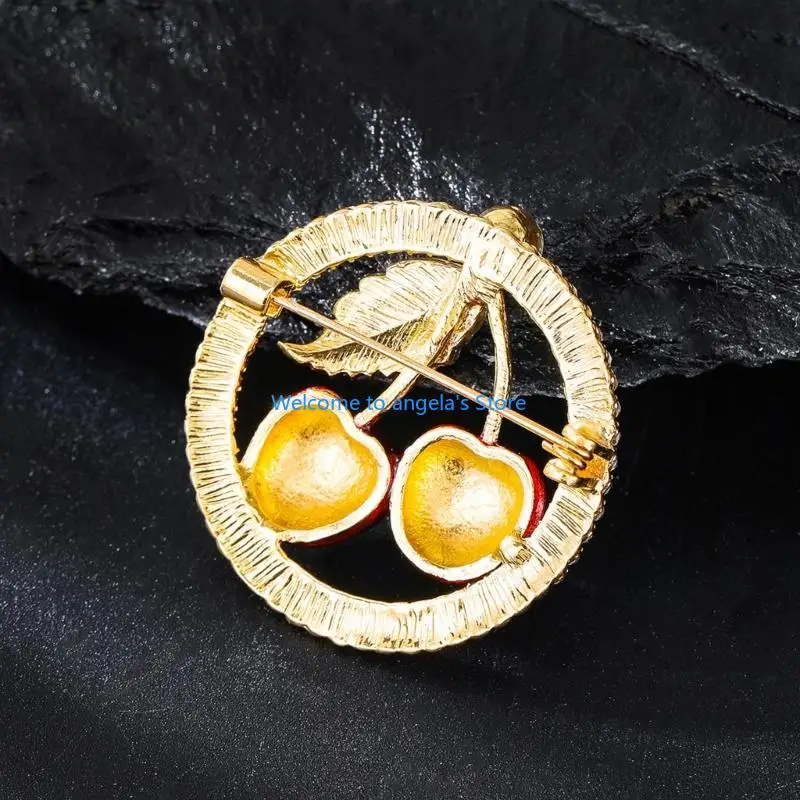 X4YC-broche con diamantes imitación cereza brillante para mujer, Pin resistente a corrosión, con distintivo para