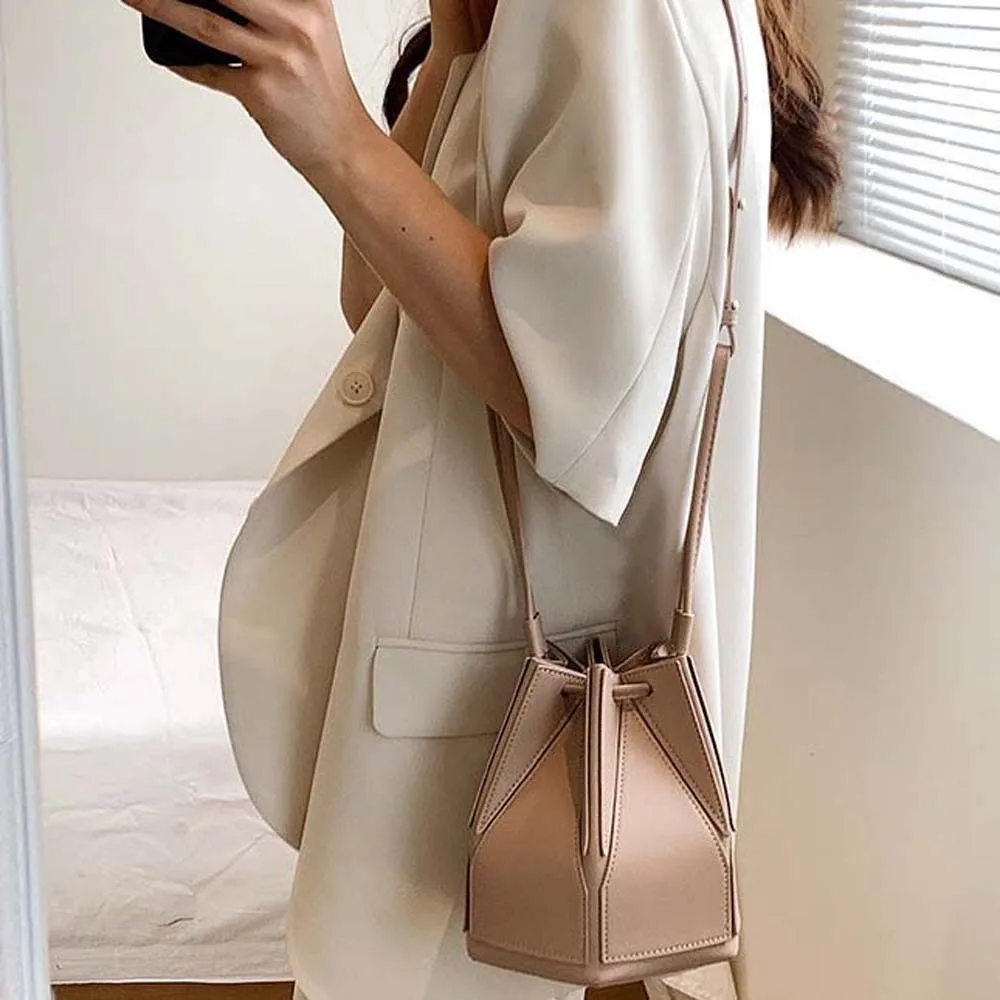 

Versatile Lady Foldable Messenger Bag Contrast Color Personalized Design Drawstring Small Tote Large Capacity Polyester