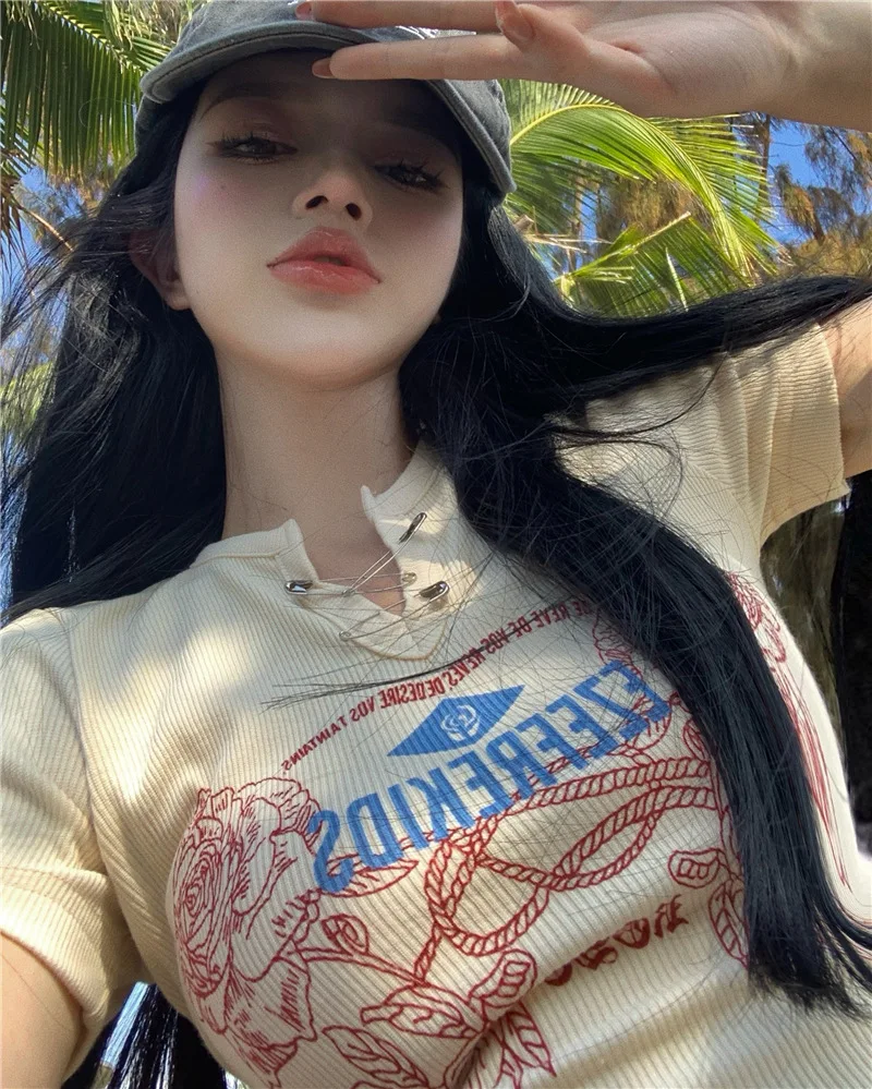Cute Heart Rose Letter Print Slim Fit Crop Top T-Shirt Women's Chain V-neck Summer Short Sleeve Thin Model Not Available in Mall
