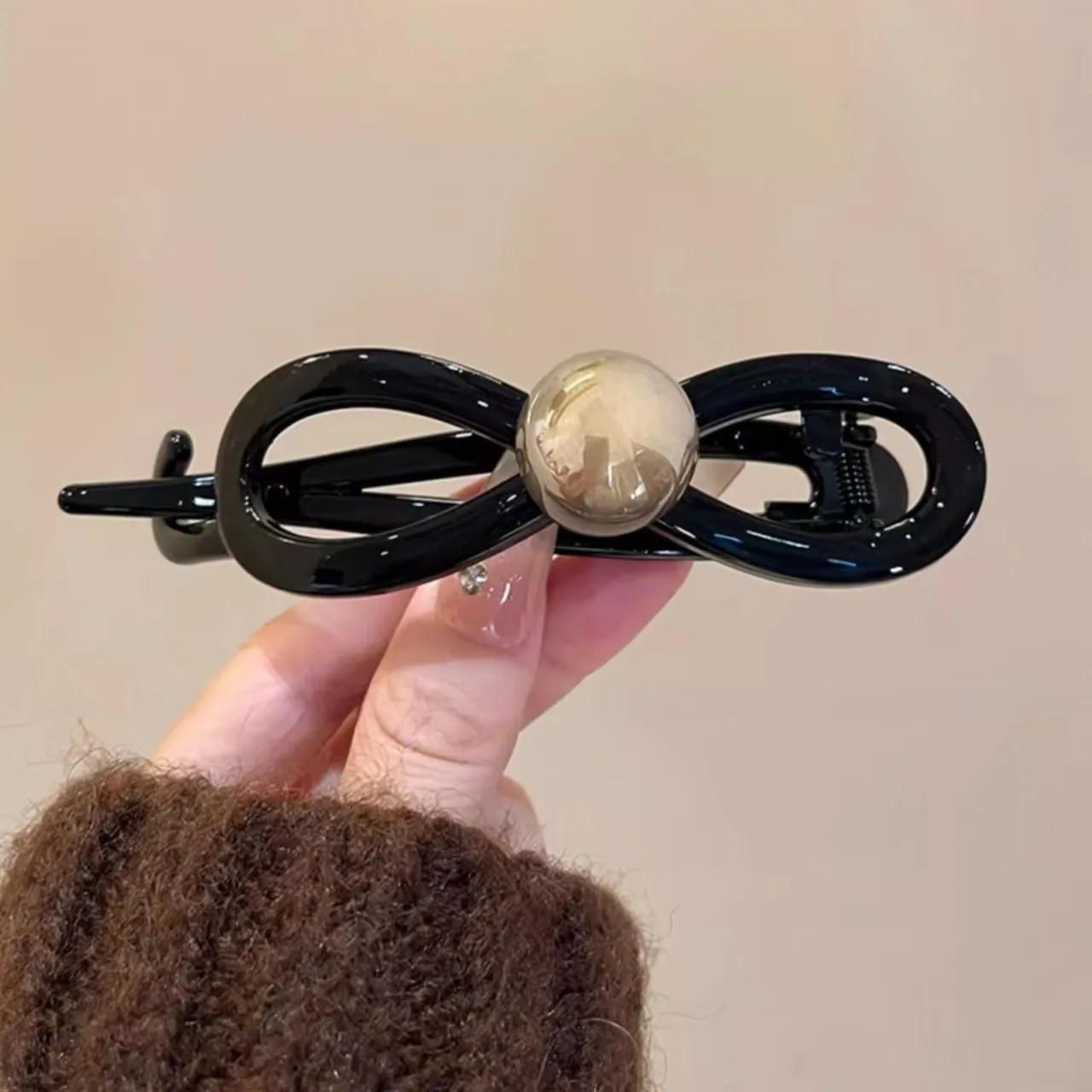 Neue gedrehte Haarspange aus Kunststoff, Imitationsperle, Haarnadel, gedrehtes Design, Haarnadel, Haarspangen, Damen-Haar-Accessoires – Detail 3