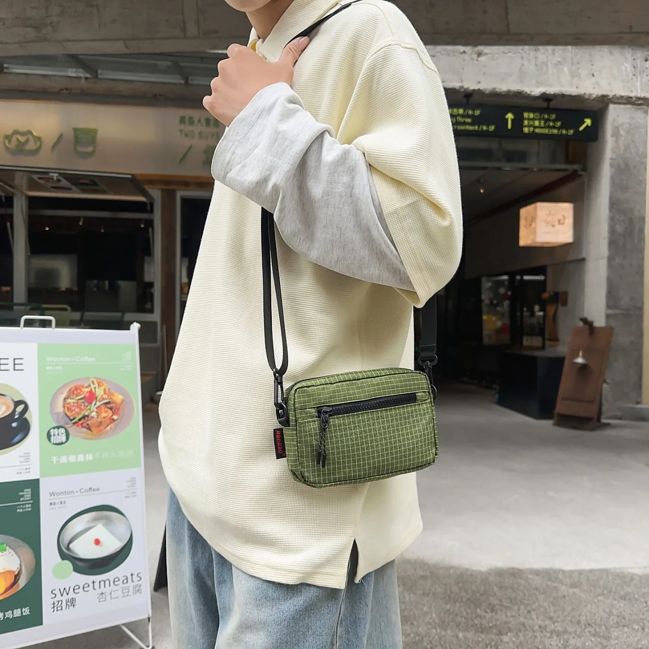 bolsa-transversal-mini-verde-oliva-masculina-em-nylon-ripstop-pequena-bolsa-quadrada-com-bolso-frontal-com-ziper-mochila-casual-para-viagem