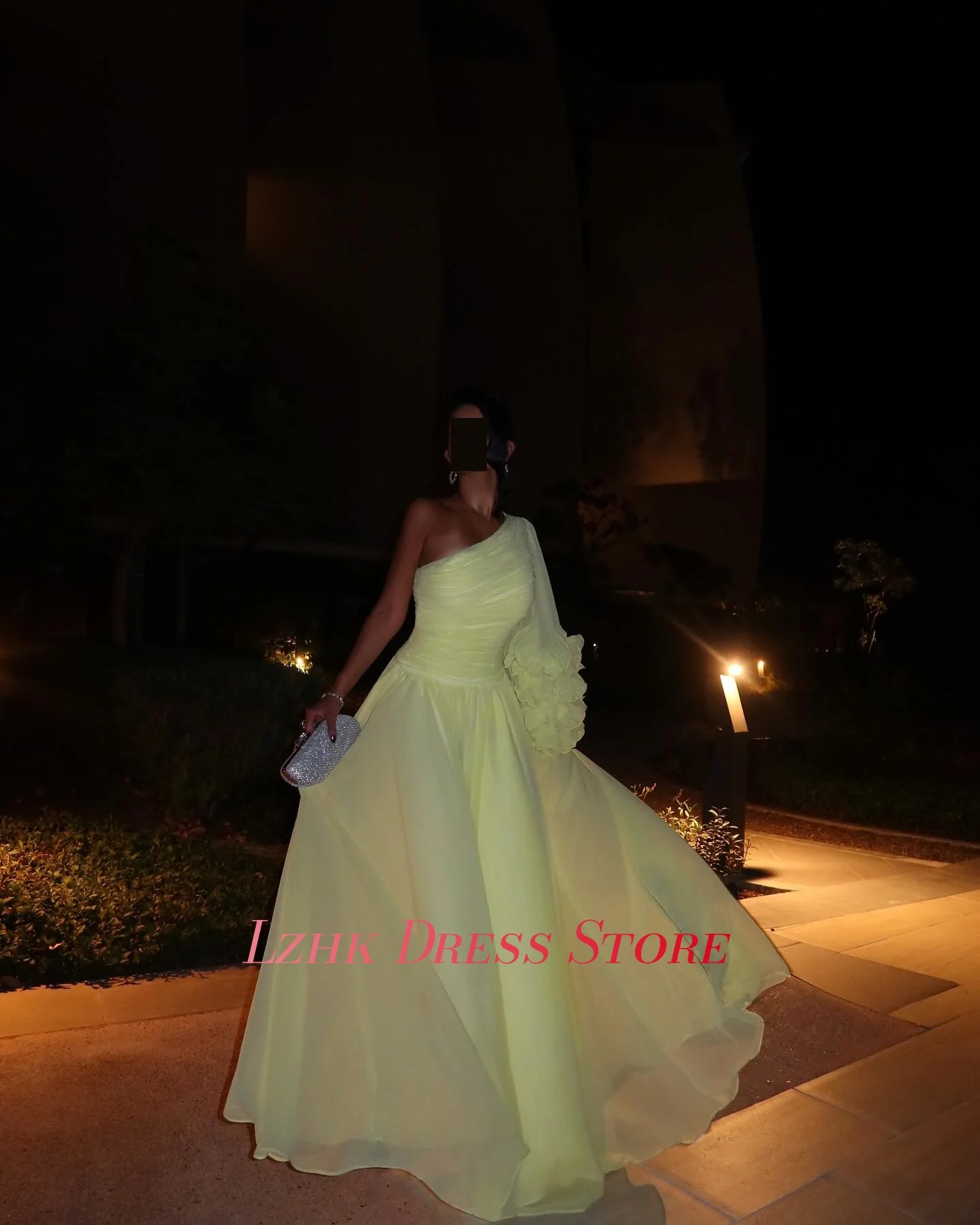 Aangepaste sexy organza a-lijn één schouder 3D bloemen avondjurk hoge kwaliteit lange mouwen vloerlengte beroemdheidsjurken