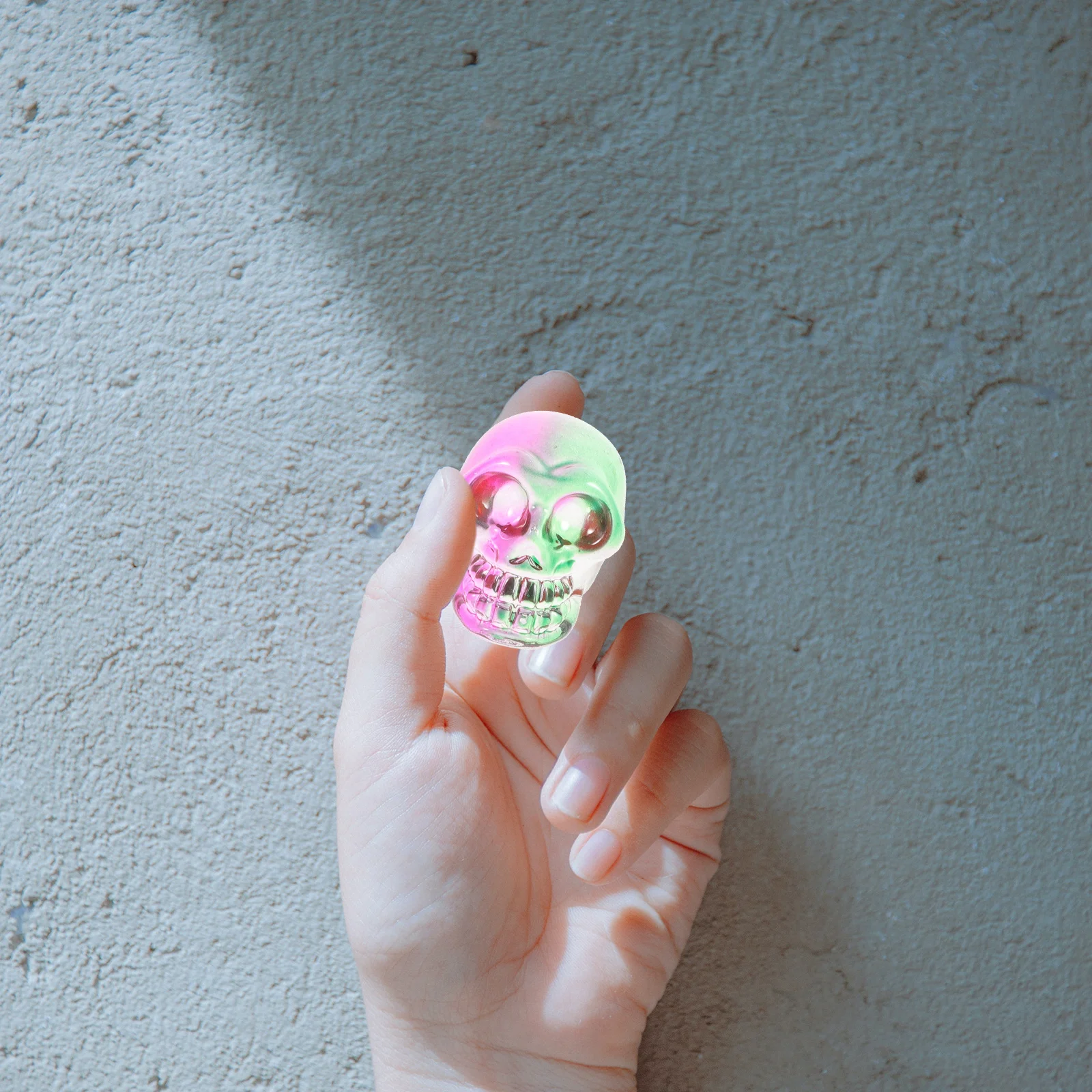 

9Pcs Crystal Skull Decor Sturdy Wear Resistant Statue for Desk Shelf Display Unique Elegant Halloween Housewarming