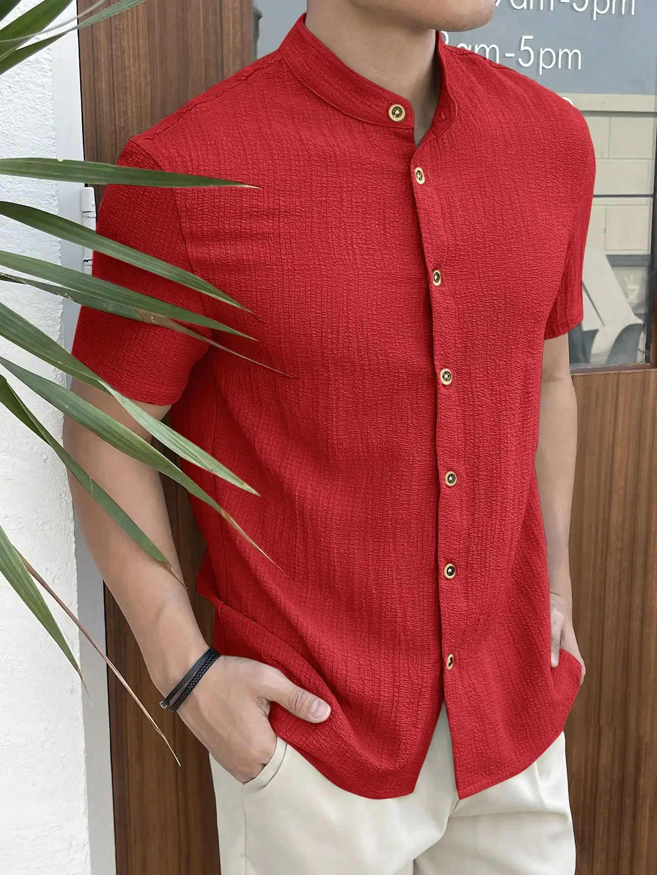 

Men's Red Short Sleeve Stand Collar Button-Front Casual Shirt