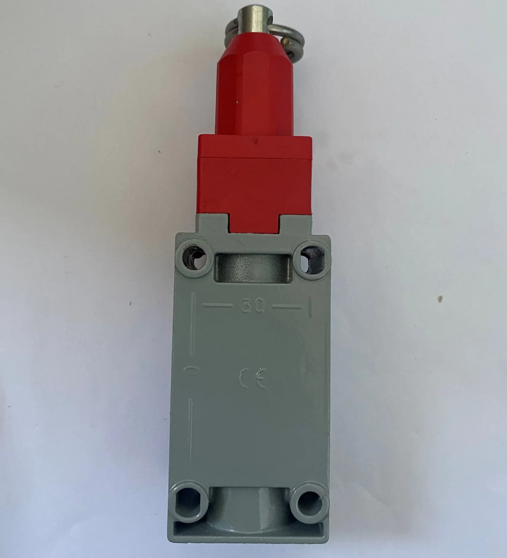 

Новый оригинальный выключатель COMEPI SBM1K97X11 с тросовым приводом