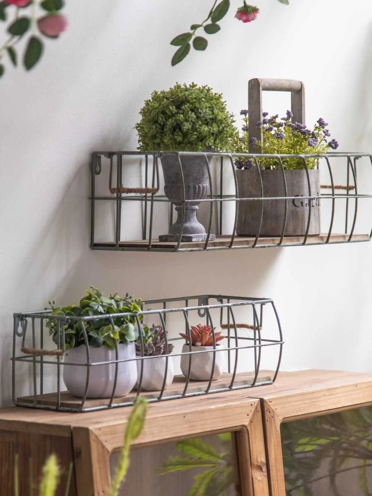 

Set of 2 Wall-Mounted Wire Baskets Fir Wood Sheet with Iron Handles – Perfect Storage Solution