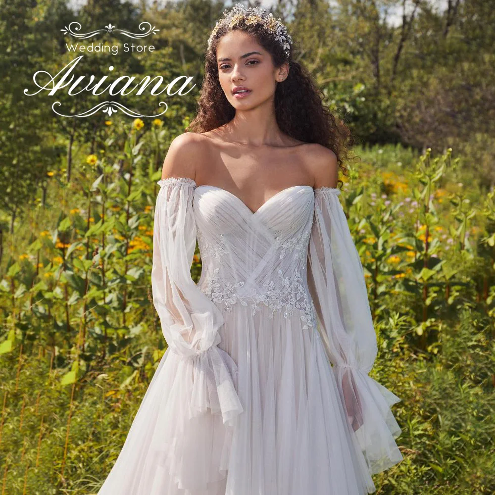 アヴィアナ カスタマイズされたスイープトレイン オフショルダー スイートハート Aライン ウェディングドレス チュール ストラップレス フロアレングス プリンセス シンプル スパンコール