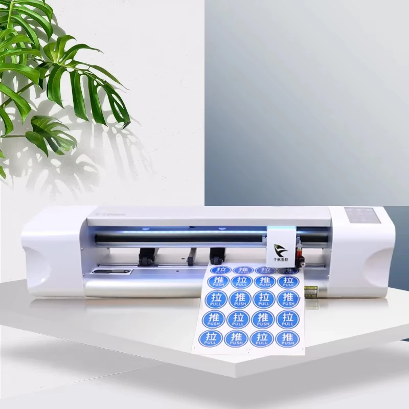 CA16 Intelligenter, hochpräziser Hydrogel-Folien-Schneideplotter mit automatischer Positionierung