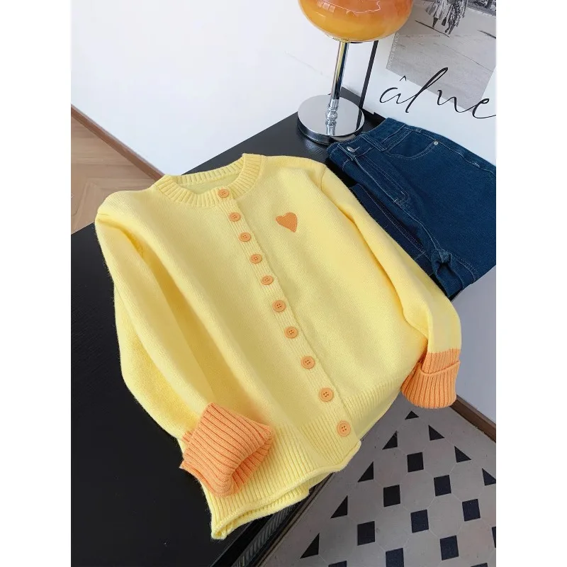 

vintage Love Embroidered Knitted Cardigan Contrasting Splicing Sweater Women Spring Long-sleeved Casual Sweater Korean Fashion