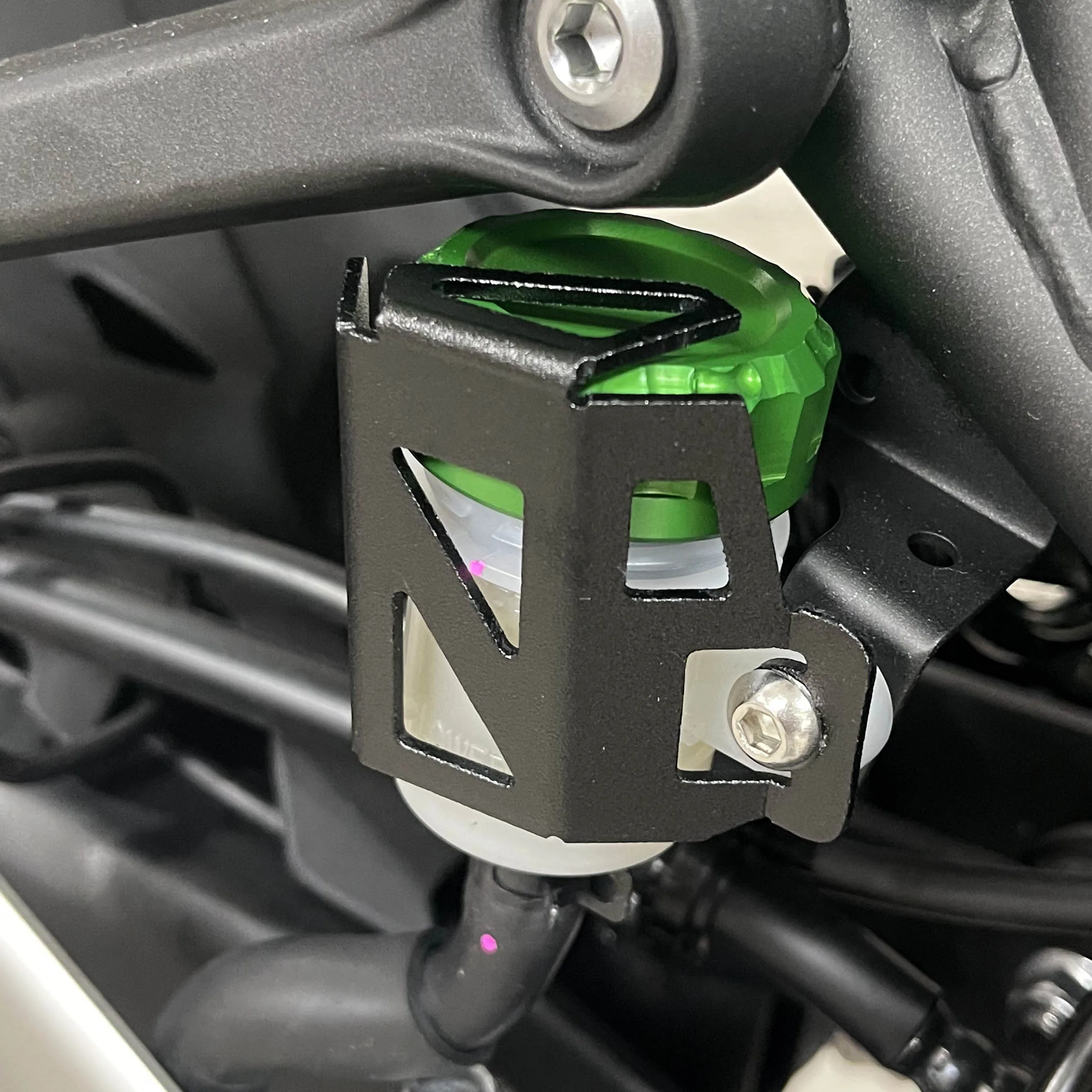 Motorcycle Rear Brake Fluid Reservoir Cap Cover Oil Tank Protector For Monster 695 696 796 795 797 821 1000 1100S 1200