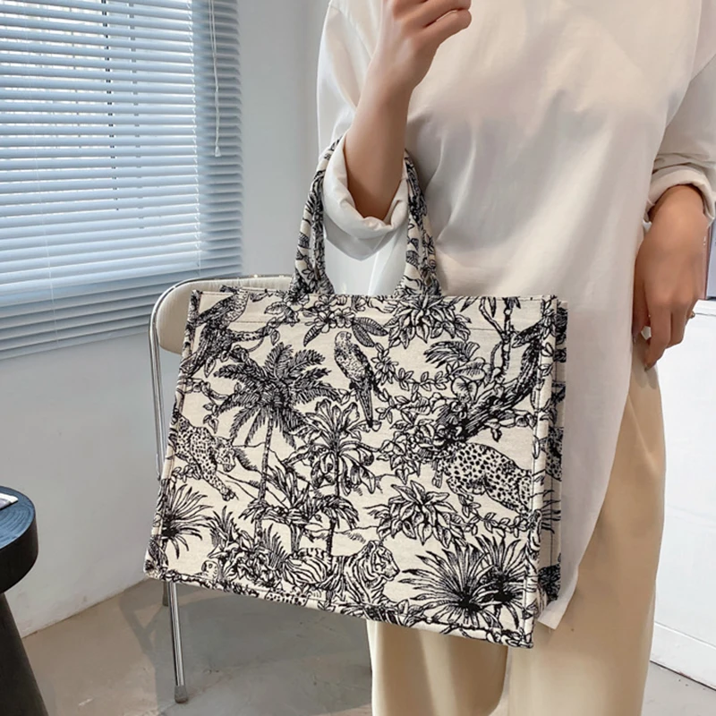 2023 Women\'s Shoulder Bag Embroidered Tote Bags Trend High Capacity Commuter Pearl Handbag Print Blue Beige Package Dropshipping