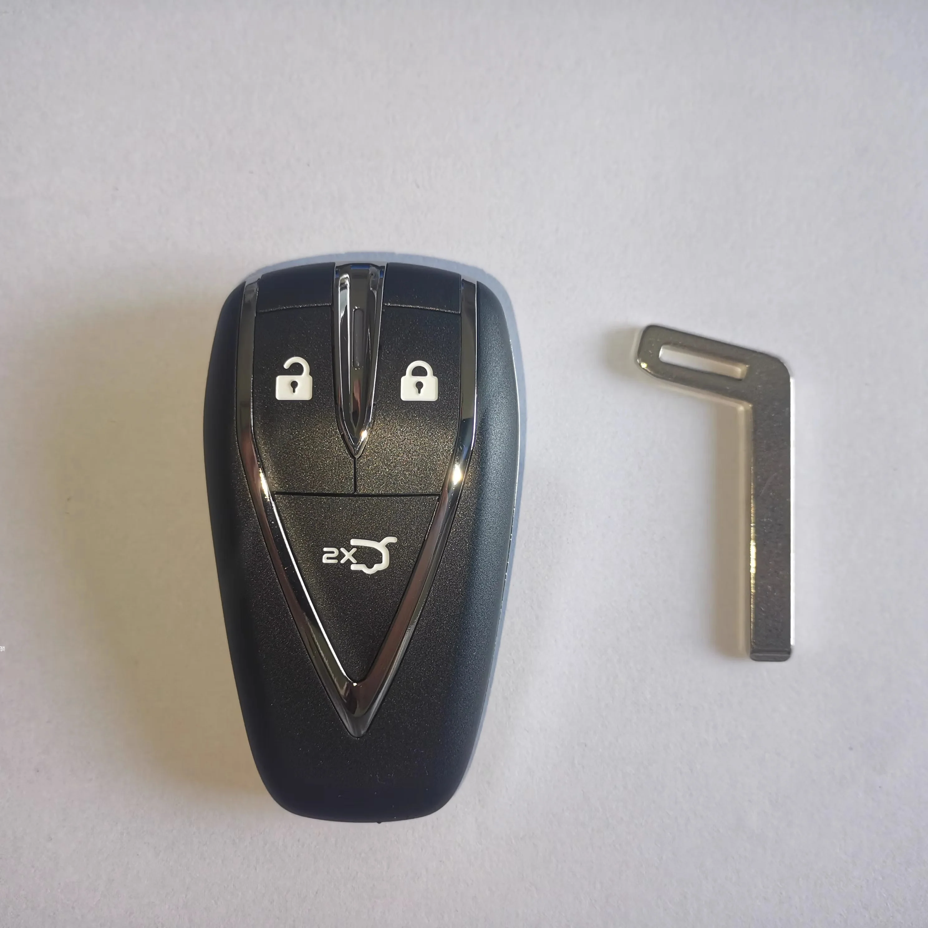 

Original Car Keyless Smart Remote Key 433Mhz with 4A Chip for CHANGAN UNI-T UNI T 3608030-MK02 Intelligent Remote Key