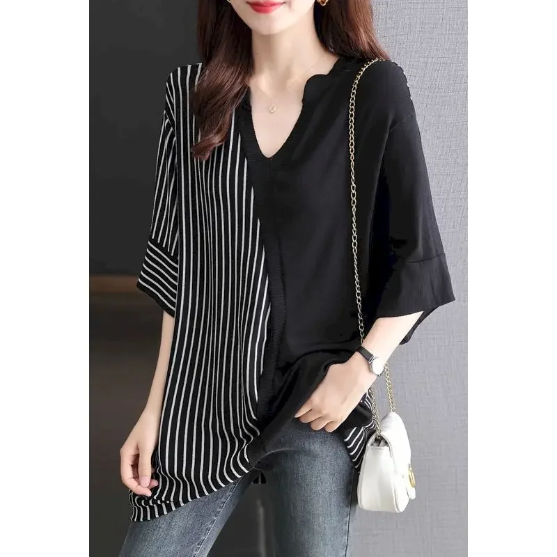 2024 Summer T Shirt Women Ice Silk V-neck Loose Casual T-shirt Bottoming Thin Niche Five-point Sleeve Top Fashion Womens Clothes