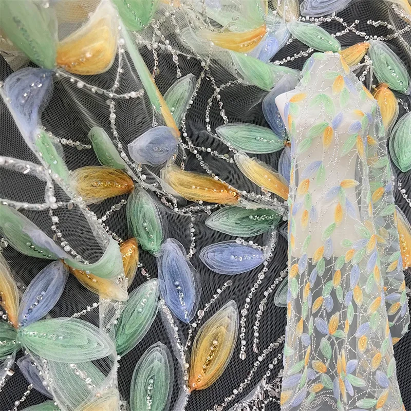Tela de encaje bordado con cuentas florales 3D de 1 yarda para coser vestidos de novia, vestidos de noche, disfraces de rendimiento, tela de moda para bricolaje