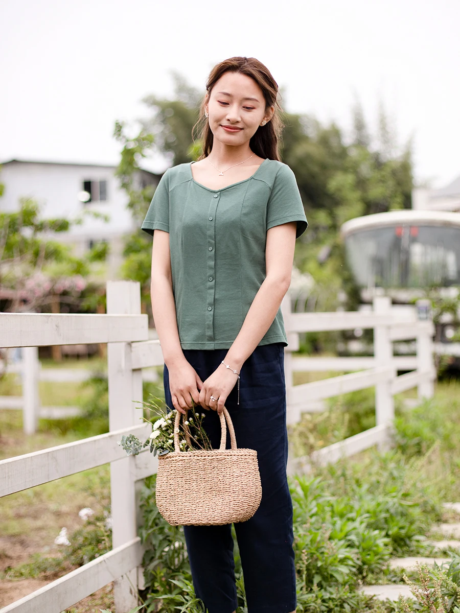 

Trendy ort Sve V-Ne T-irt Women's Summer Design Sensation Base irt ort Sle Top for Young Women