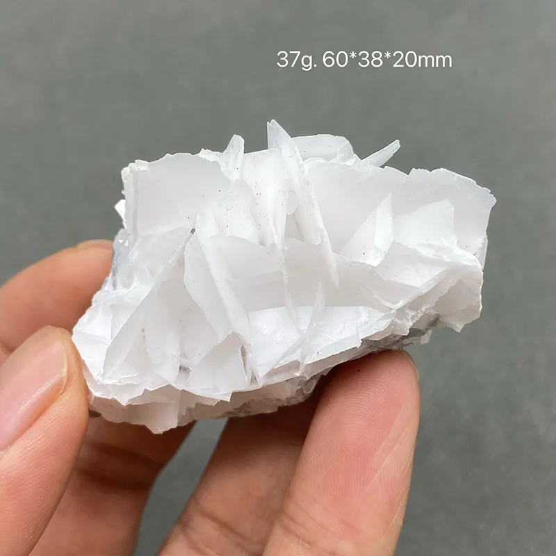 100%Natural white flake  fluorescence calcite（Fluorescent effect pink） rough specimen crystal quartz gemstone