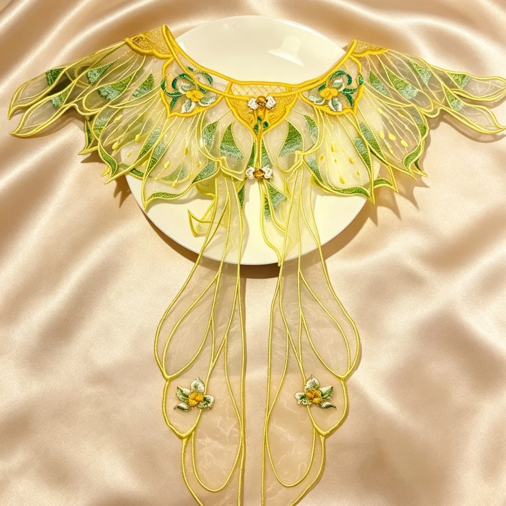 Traditional Chinese Willow‑Leaf False Collar – Green Organza Hand‑Embroidered Yunjian, Perfect Layering Accent for Plain Garment