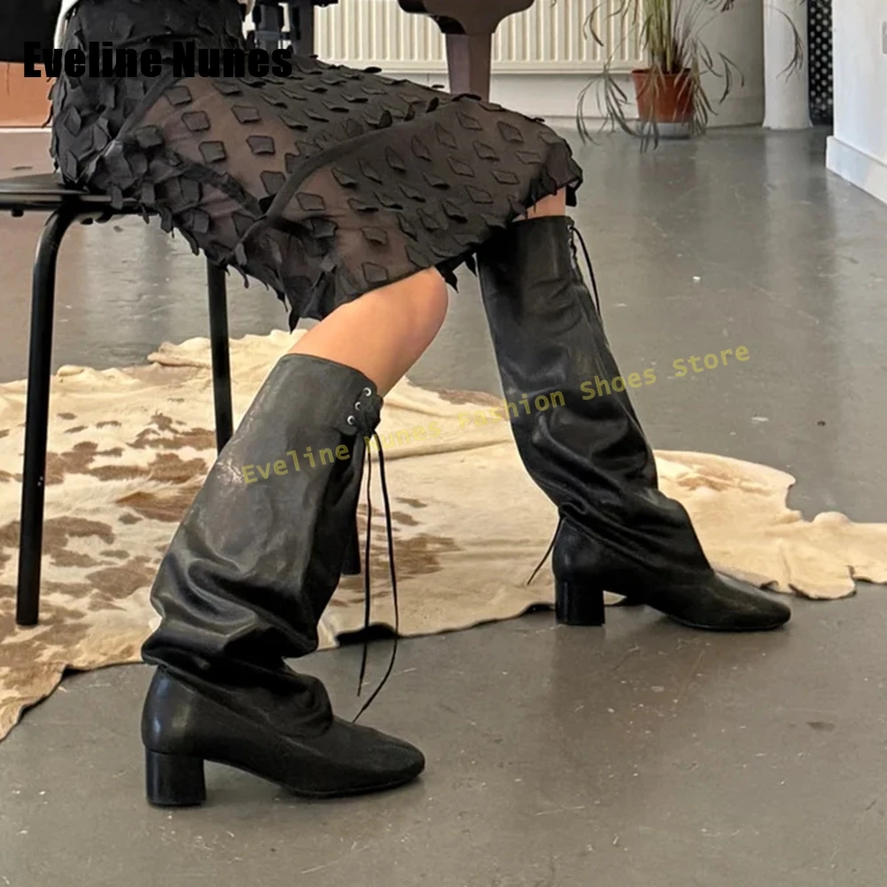 

Модные плиссированные ботинки со шнуровкой и бахромой, однотонные сапоги до колена с квадратным носком на массивном каблуке для девочек, уличный стиль, 2026, подиумная обувь